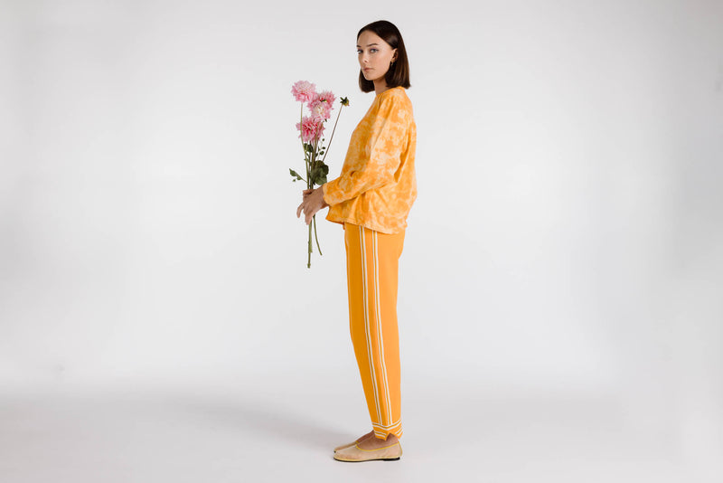 LE FLEUR ORGANIC COTTON TIE DYE LONG SLEEVE SHIRT - TURMERIC