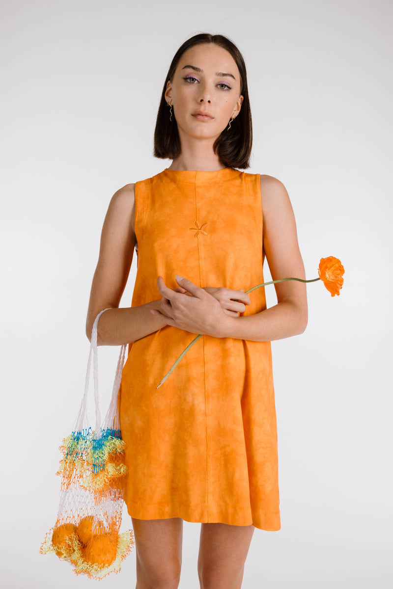 LE FLEUR ORGANIC COTTON TIE DYE SHIFT DRESS - TANGERINE