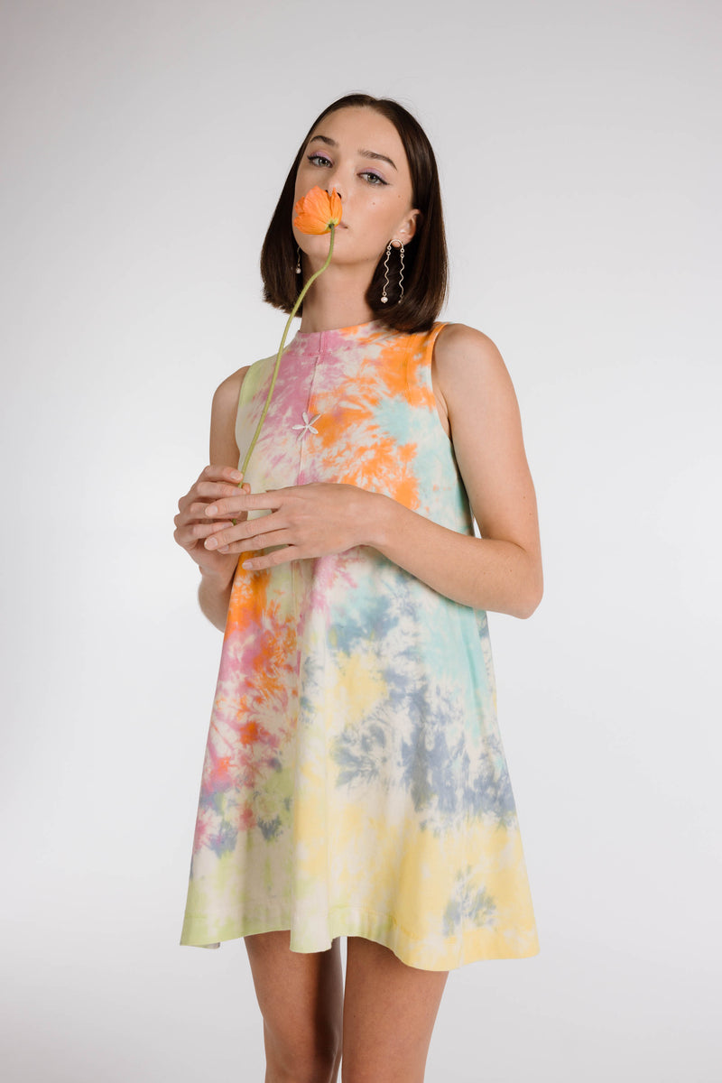 LE FLEUR ORGANIC COTTON TIE DYE SHIFT DRESS - RAINBOW