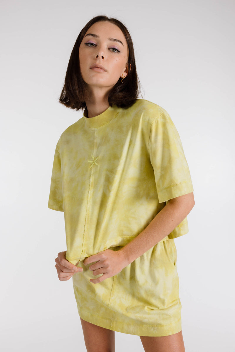 LE FLEUR ORGANIC COTTON TIE DYE BOXY CROP - LIMONCELLO