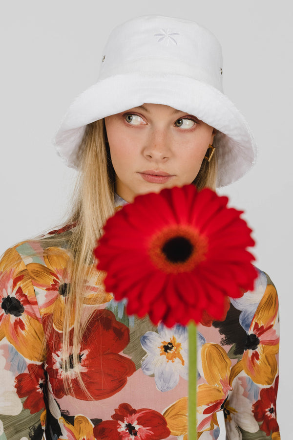 FLOWER POWER LINEN BUCKET HAT - WHITE